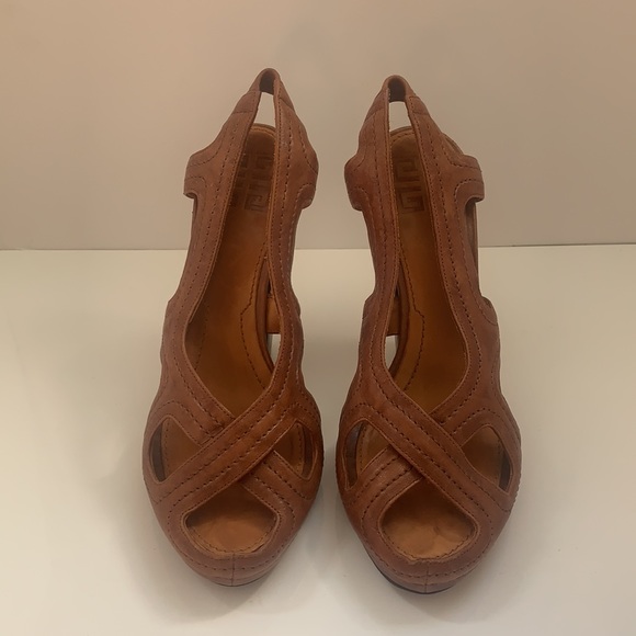 GIVENCHY leather peep toe boho high heels - Picture 2 of 12